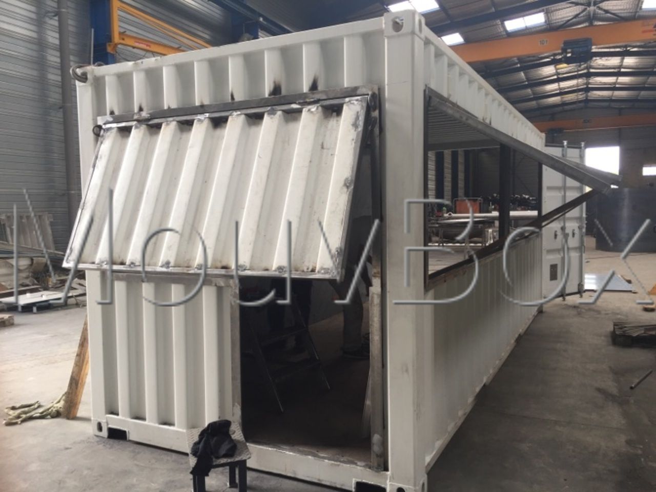 atelier-conception-realisation-transformation-conteneur-container-snack-box-vente-mouvbox