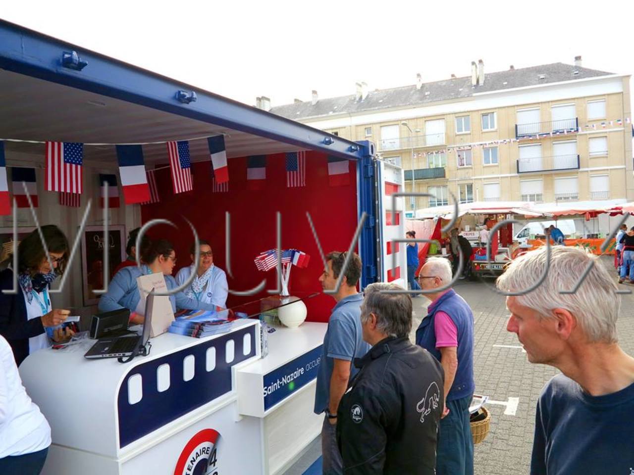container-conteneur-box-caisson-20ft-openside-neuf-st-nazaire-the-bridge-vente-mouvbox