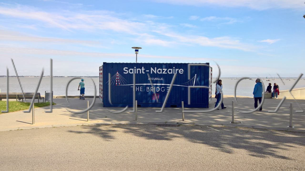 container-conteneur-box-caisson-20ft-openside-neuf-st-nazaire-the-bridge-vente-mouvbox