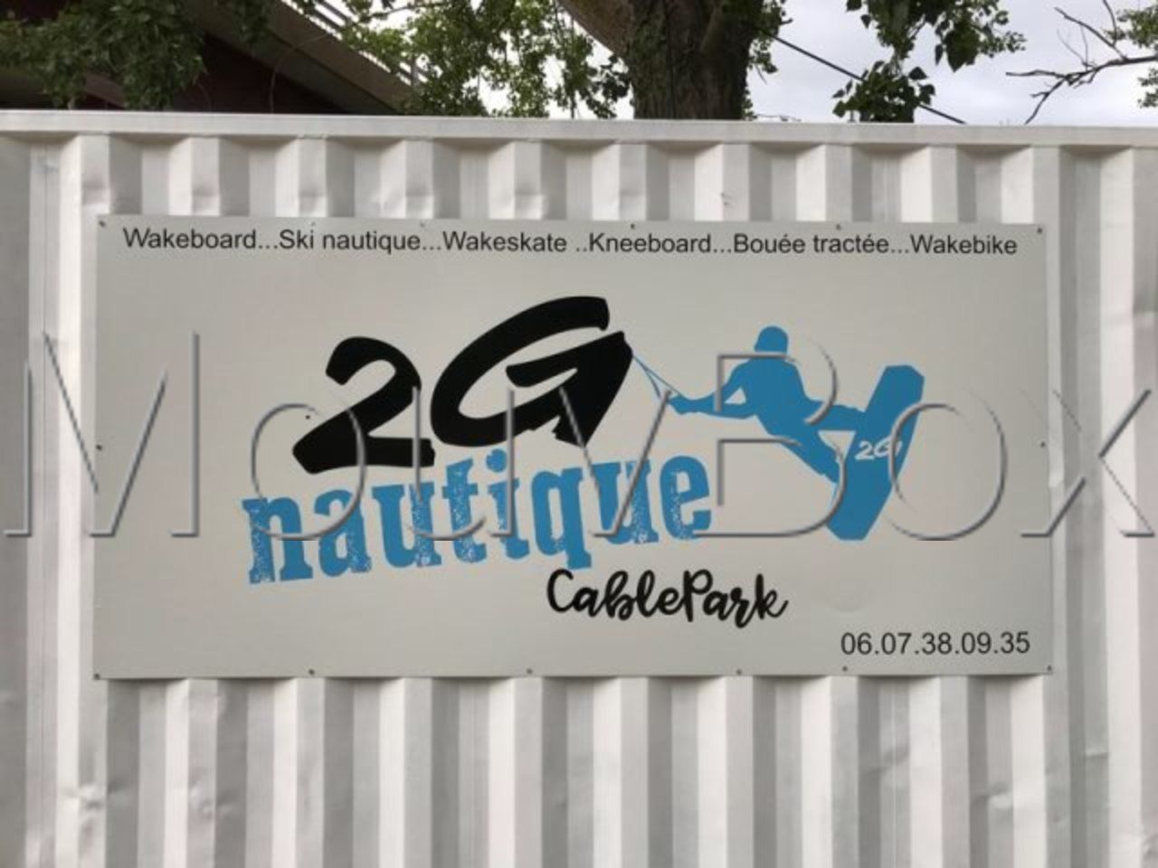 2gnautique-wakeboard-conteneur-container-20ft-occasion-vente-mouvbox