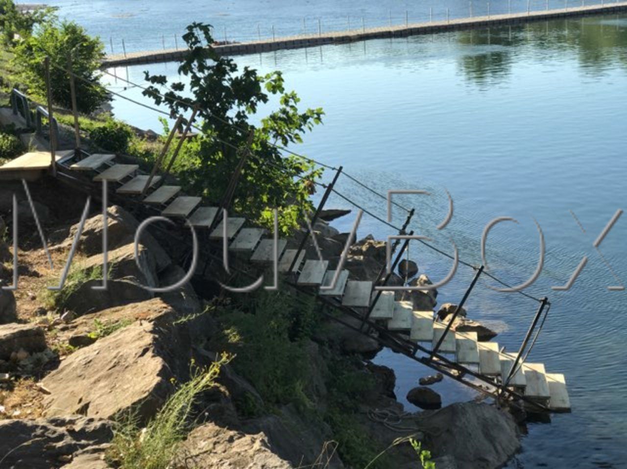 2gnautique-wakeboard-conteneur-container-20ft-occasion-vente-mouvbox