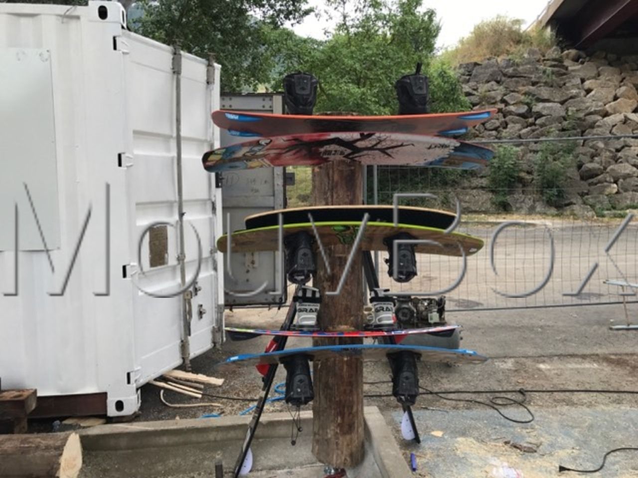 2gnautique-wakeboard-conteneur-container-20ft-occasion-vente-mouvbox