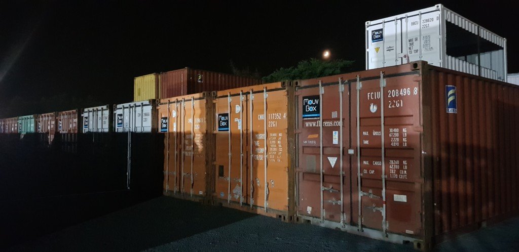 Parc containers maritimes