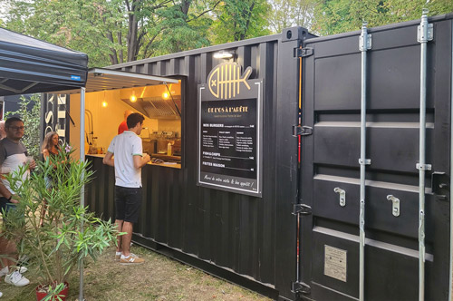 Location container restaurant